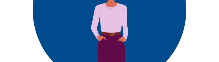 Vrouw in paars shirt en broek
