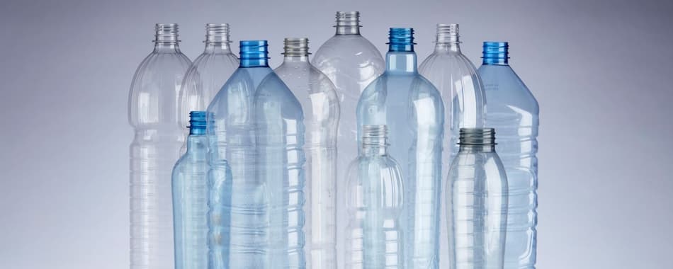 Imagen de botellas de plástico