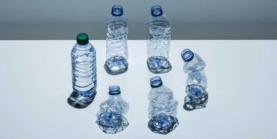 Imagen de botellas en un círculo