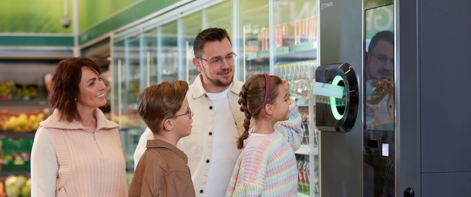 TOMRA B5 reverse vending machine