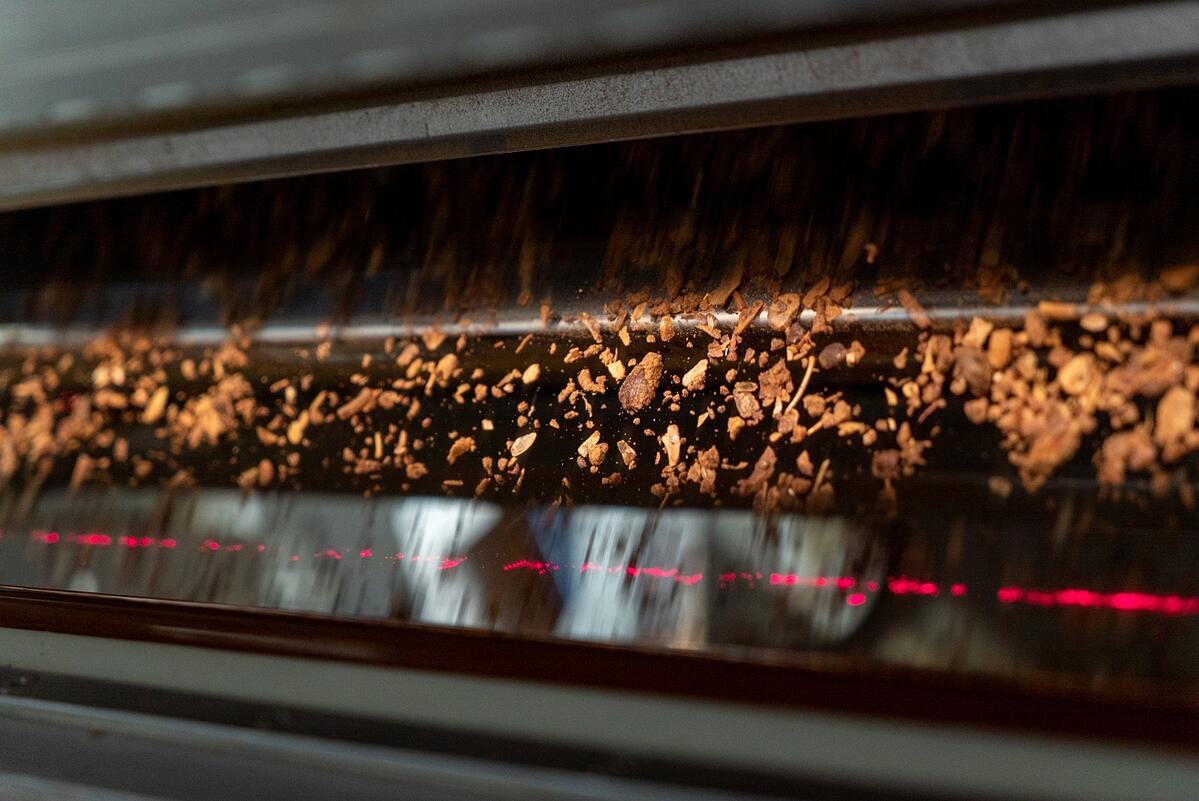 TOMRA Food_Bones&Meat Sorting-01 (1)