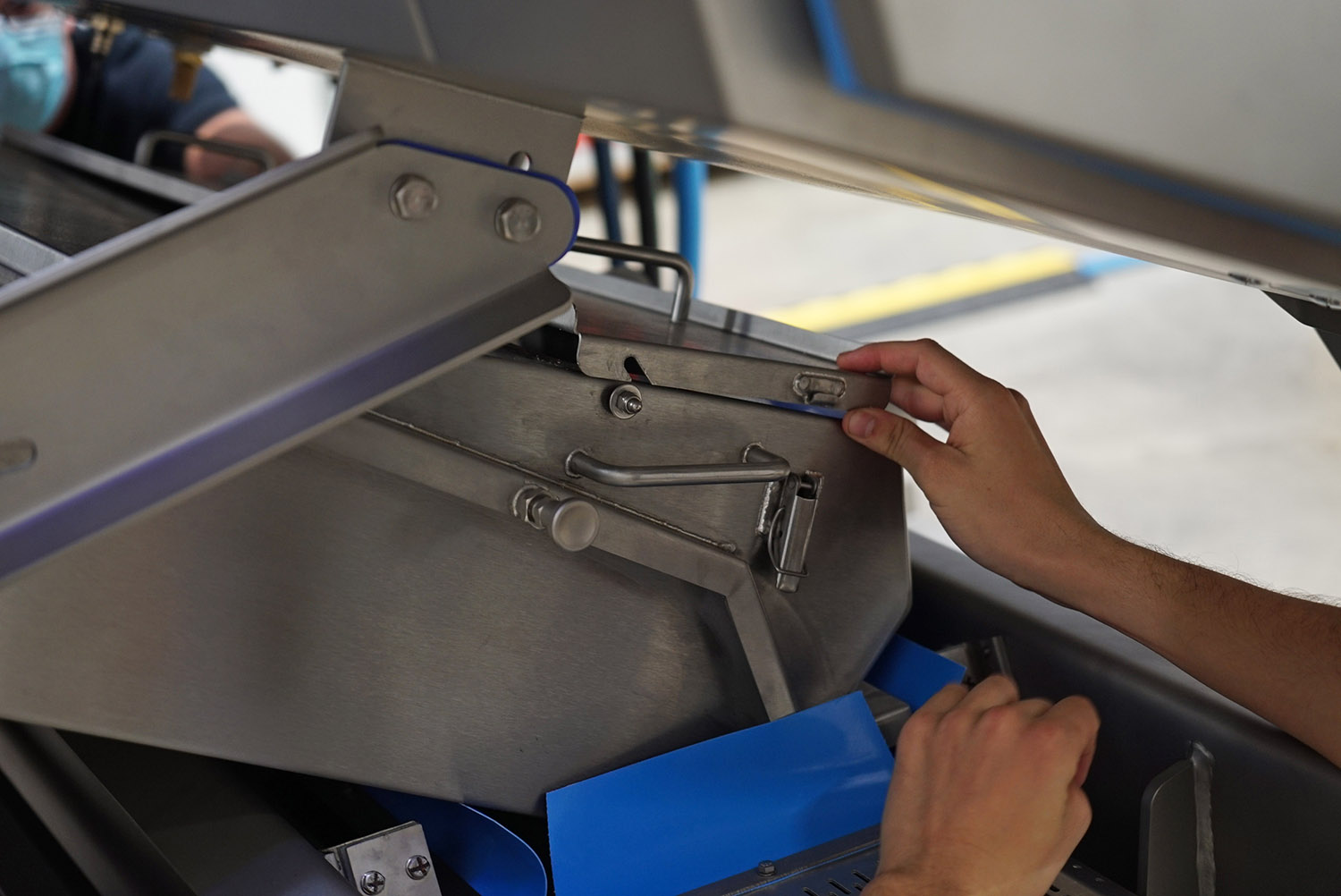 TOMRA 5C sorting machine