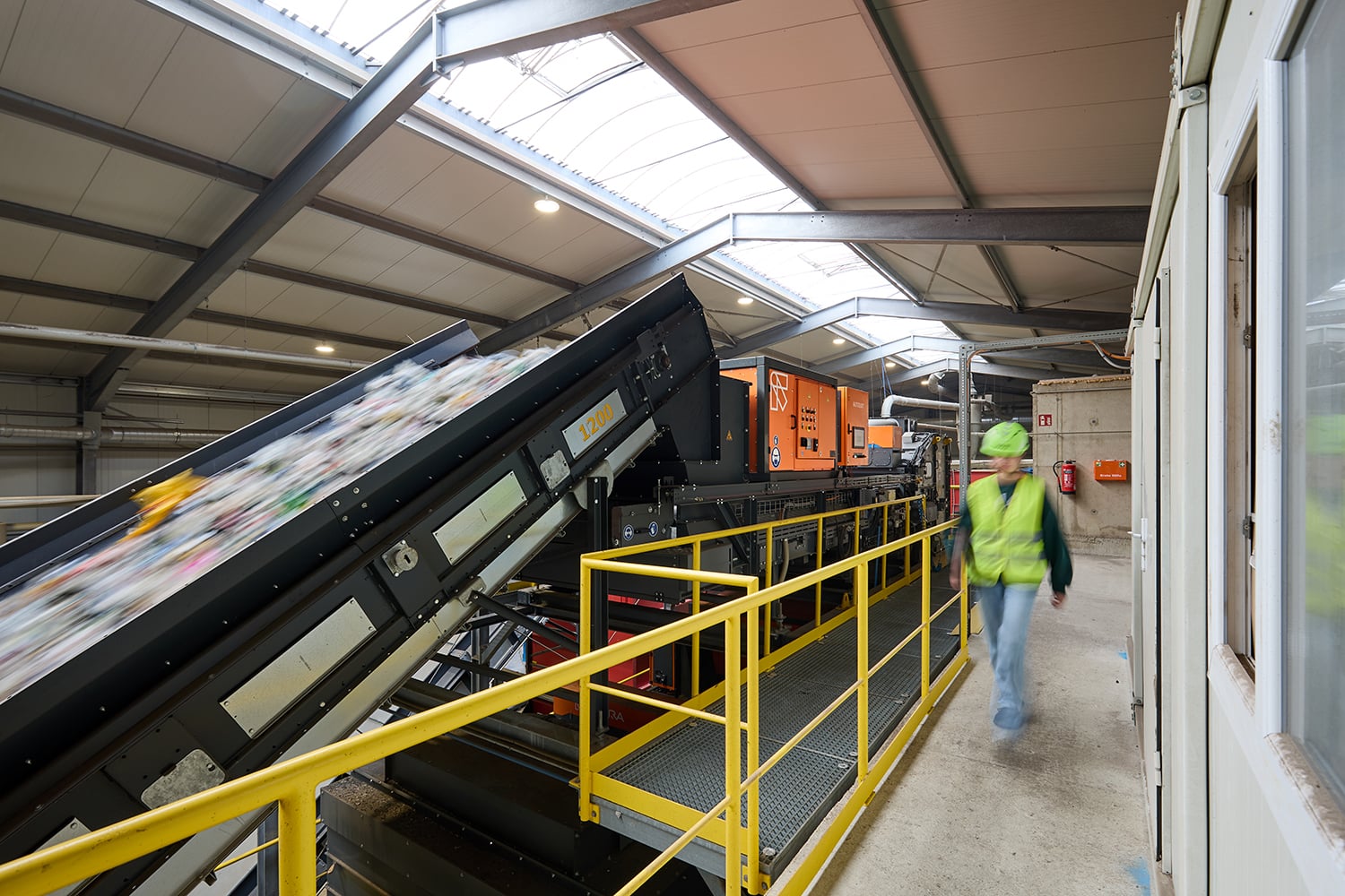 Mega Sorting Center Plastic waste sorting facilities | TOMRA
