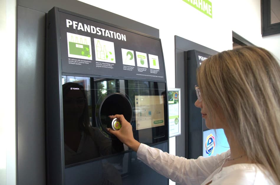 TOMRA reverse vending machines installed in Austria