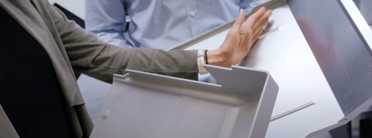 TOMRA R2 reverse vending machine | TOMRA