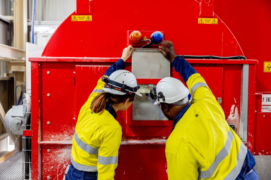 TOMRA XRT Exceeds Expectations at QMAG's Magnesite Deposit | TOMRA