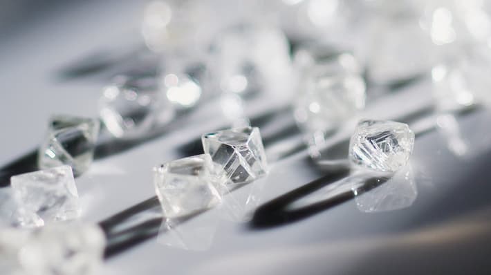 imagen de estudio de diamantes