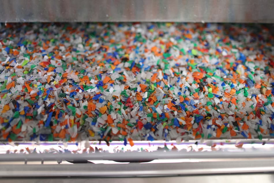 Mixed polyolefin flake sorting with INNOSORT FLAKE