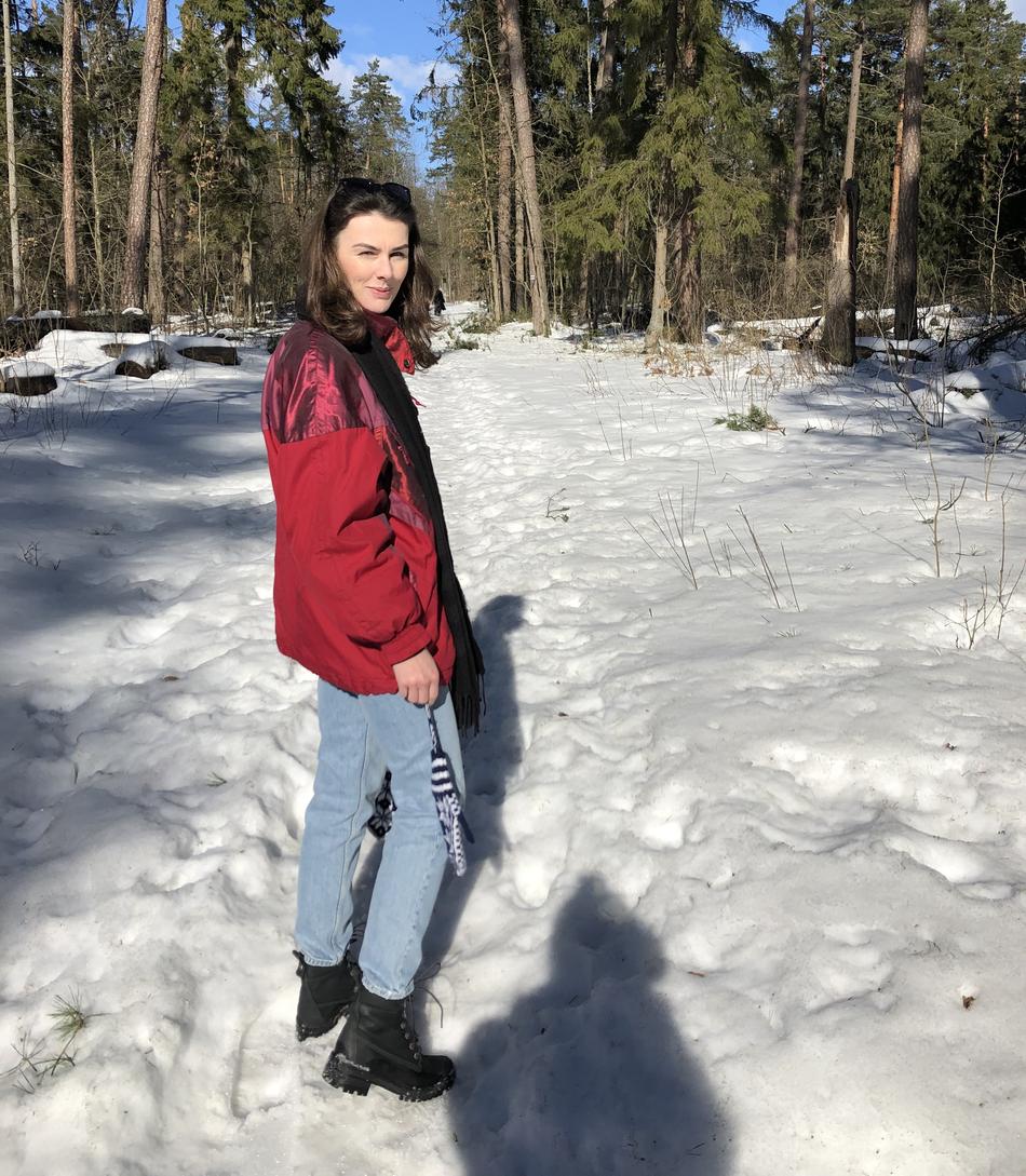 Magdalena in the forest during winter
