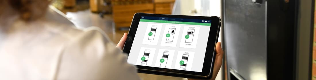 Employee with pad NotifyAssist
