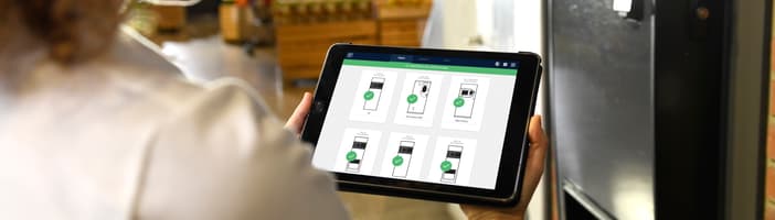 Employee with pad NotifyAssist