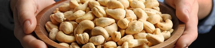 TOMRA cashew sorting