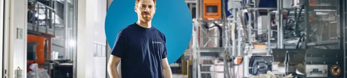 TOMRA Blue World image of Recycling person