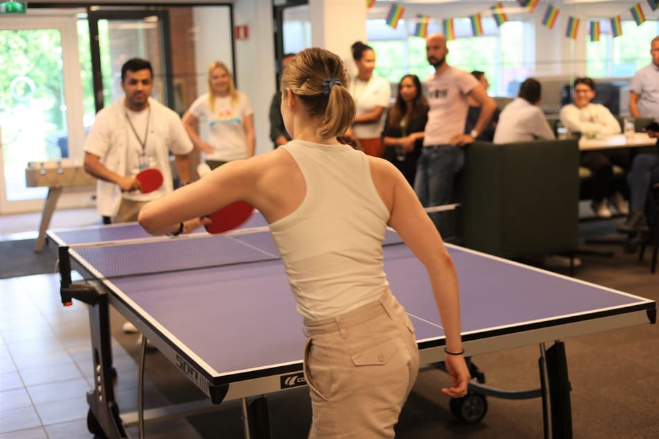 Compétition de ping-pong à Asker