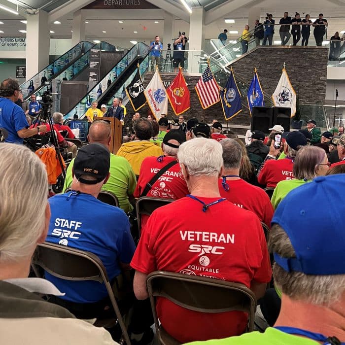 Bild des Honor Flight Events am Flughafen