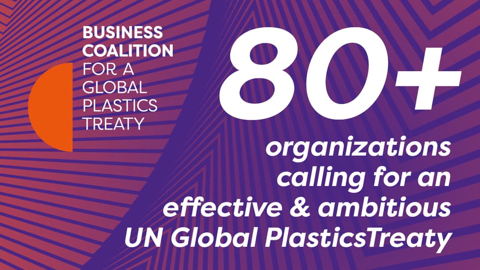 Banner promoting business coalition for a global plastics treaty