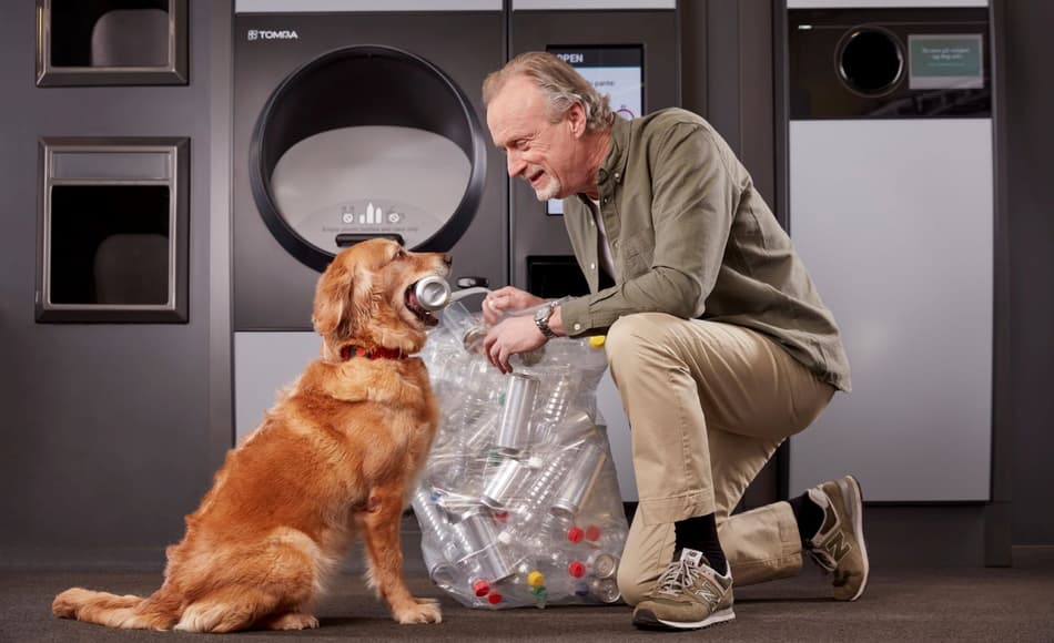 Image of consumer at reverse vending machine