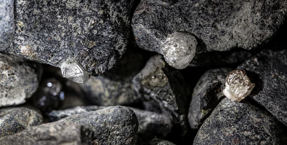 200716_tomramining_diamonds_3